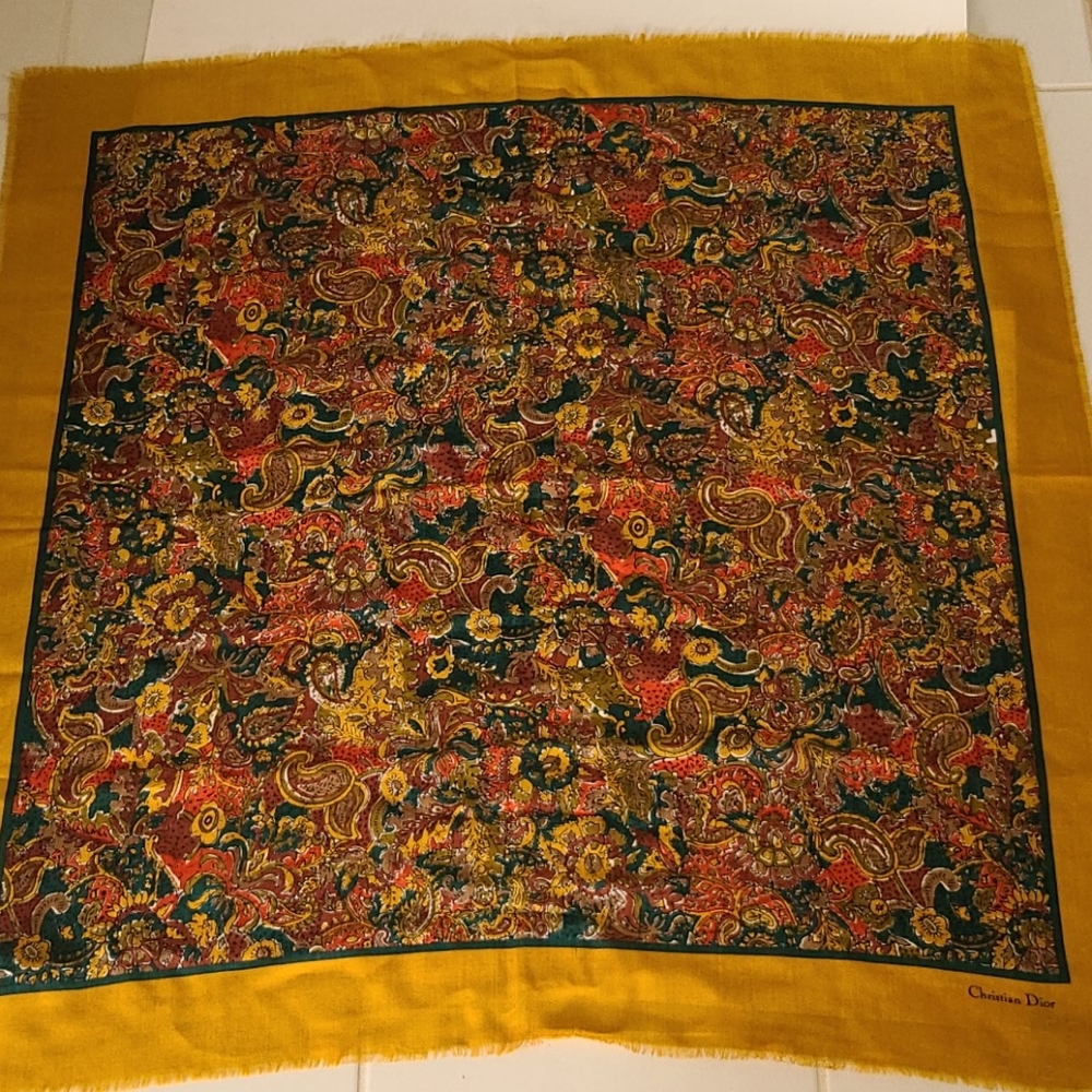 Christian Dior E'Charpes Vintage 100% Wool Scarf - Picture 4 of 16